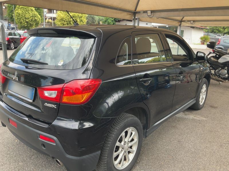 Mitsubishi ASX 1.8 DI-D Invite 2WD — zdjęcie 6