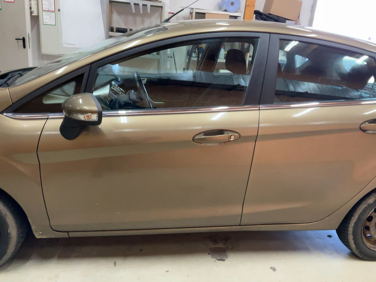 Ford Fiesta 2011 — photo 5