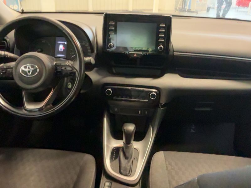 Toyota Yaris 1.5 Hybrid 2021 – снимка 18