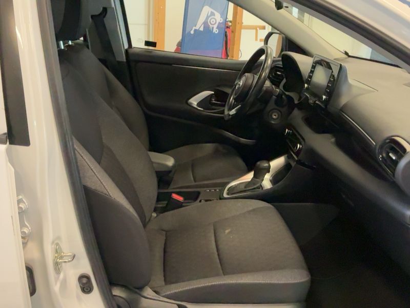 Toyota Yaris 1.5 Hybrid 2021 – снимка 17