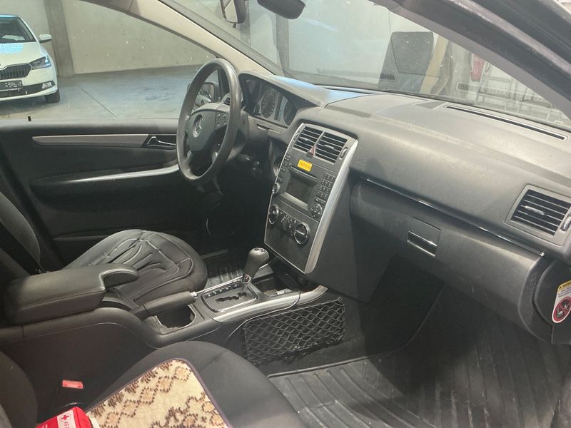 Mercedes-Benz B-Klasse B 180 CDI — zdjęcie 3