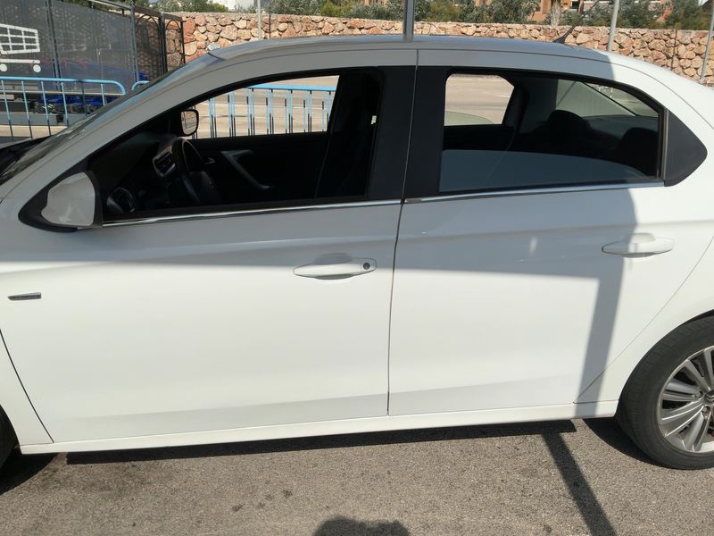 Citroen C-Elysée 1.6 Blue-HDi Exclusive — zdjęcie 4