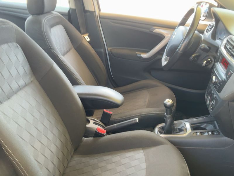 Citroen C-Elysée 1.6 Blue-HDi Exclusive — zdjęcie 11