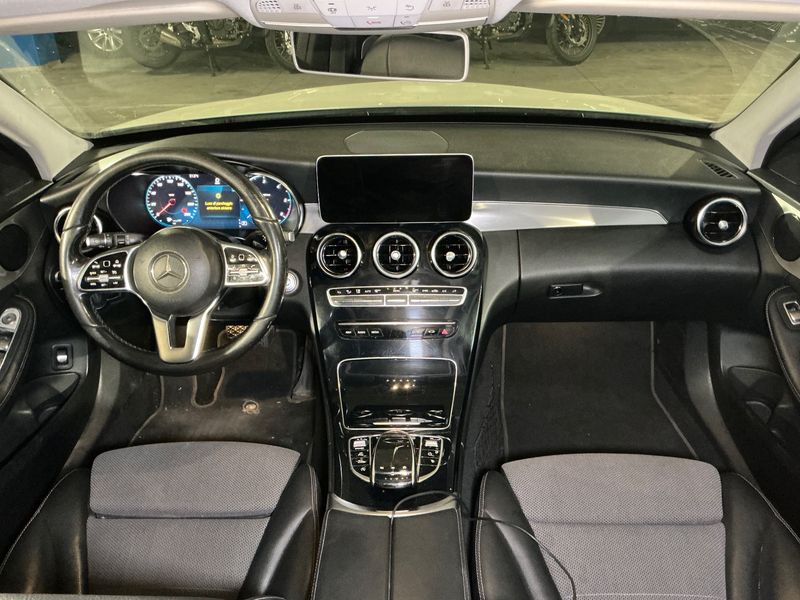 Mercedes-Benz C-Klasse C 220 d T 4Matic Premium — zdjęcie 12