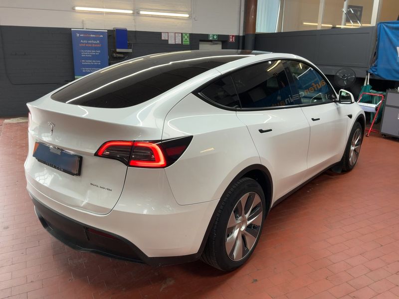 Tesla Model Y Max Range Dual AWD AWD — zdjęcie 6