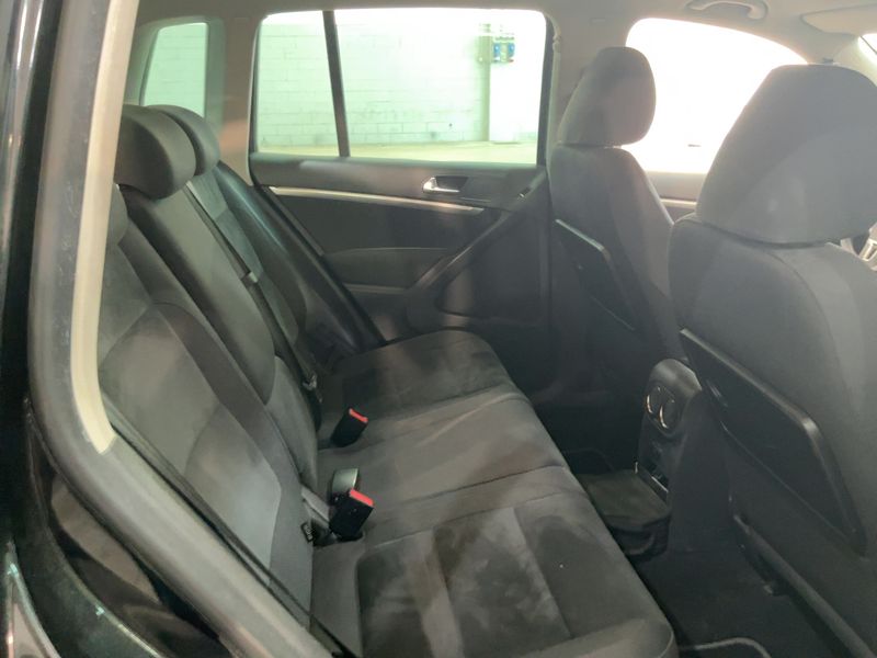 Volkswagen Tiguan 2.0 TDI Sport & Style BlueMotion Tech — zdjęcie 14