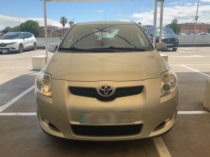 Toyota Auris 2.0 D-4D Active — zdjęcie 9