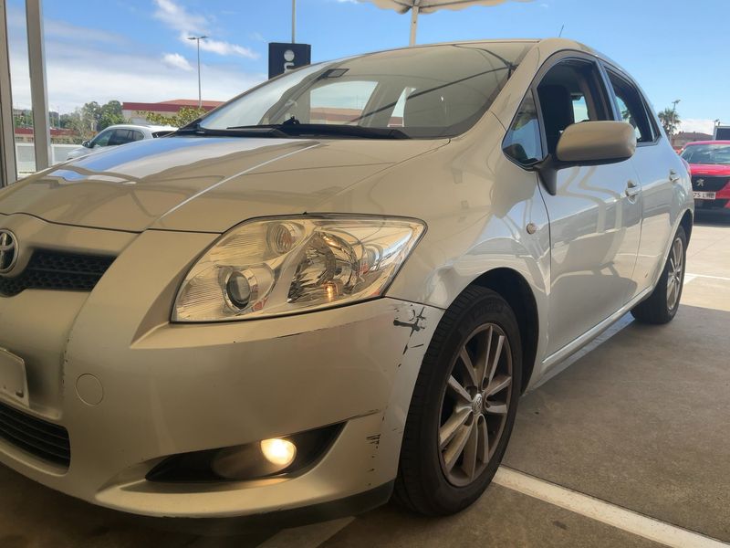 Toyota Auris 2.0 D-4D Active — zdjęcie 2