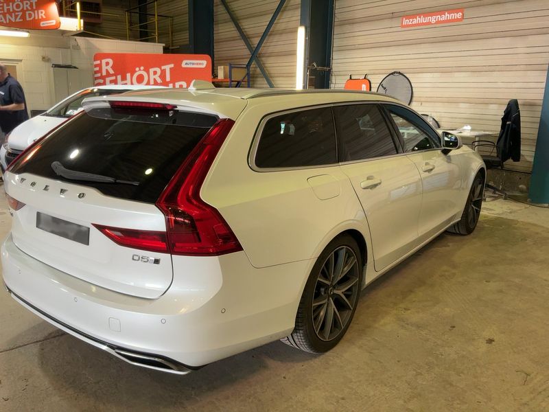 Volvo V90 2.0 D5 R-Design AWD — zdjęcie 6