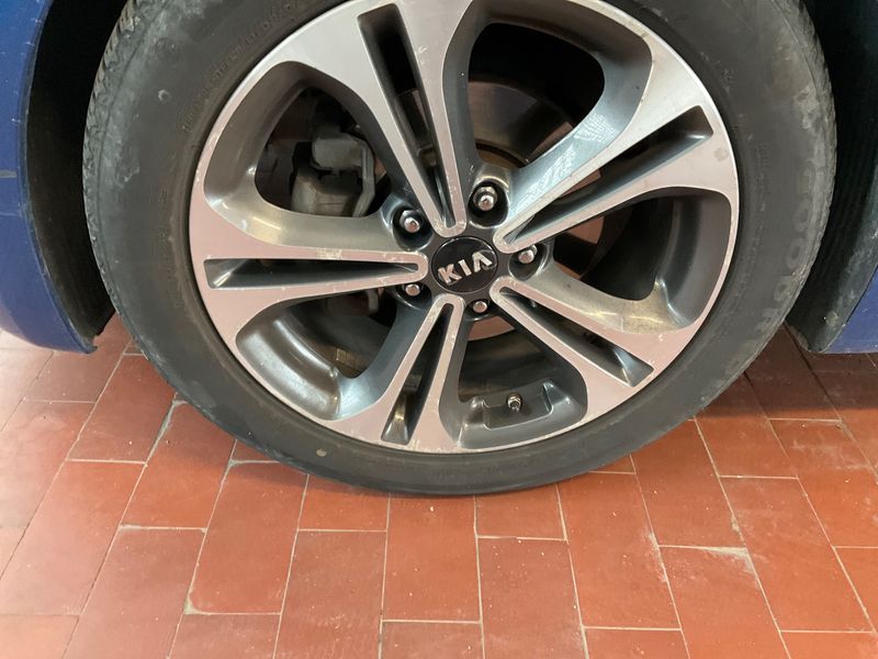Kia Carens 2.0 GDI Spirit 2015 – снимка 26
