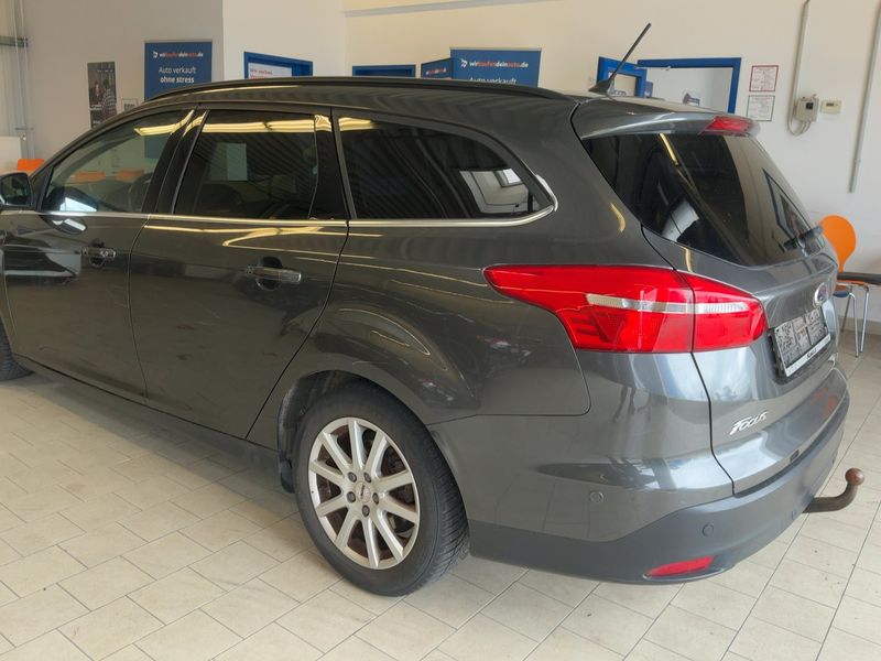 Ford Focus 1.0 EcoBoost Cool&Connect — zdjęcie 3
