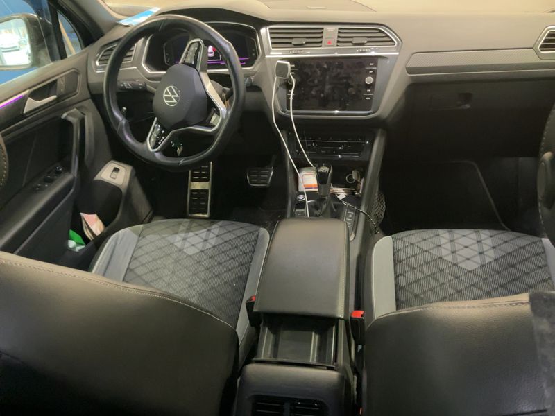 Volkswagen Tiguan 2.0 TDI R-Line 4Motion 2021 – снимка 17