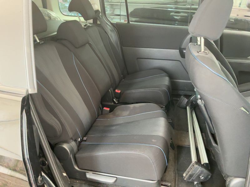 Mazda 5 2.0 Center-Line — zdjęcie 14