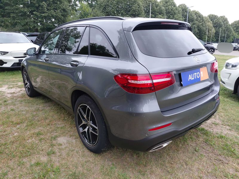 Mercedes-Benz GLC-Klasse GLC 250 4Matic AMG Line — zdjęcie 3