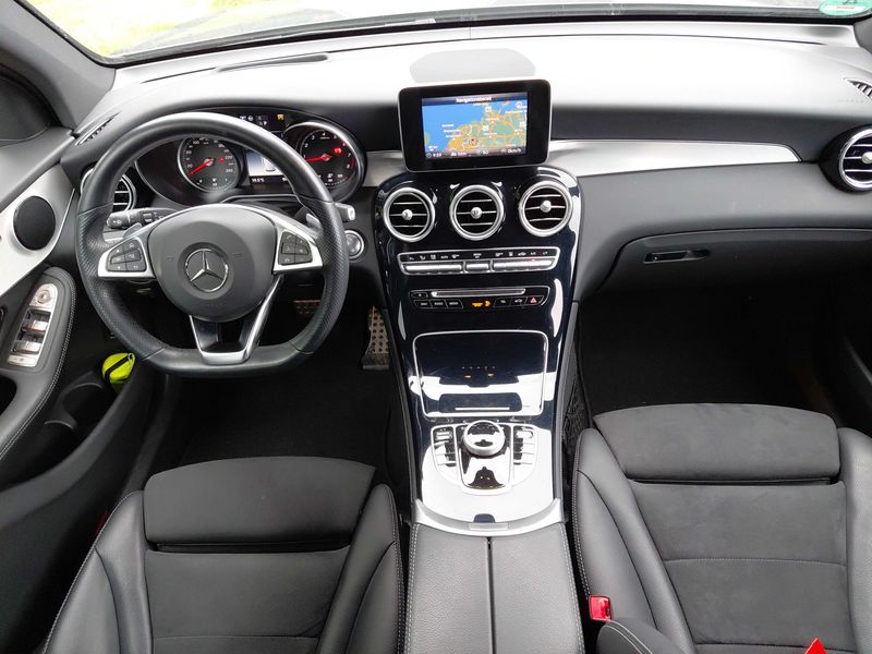 Mercedes-Benz GLC-Klasse GLC 250 4Matic AMG Line — zdjęcie 11