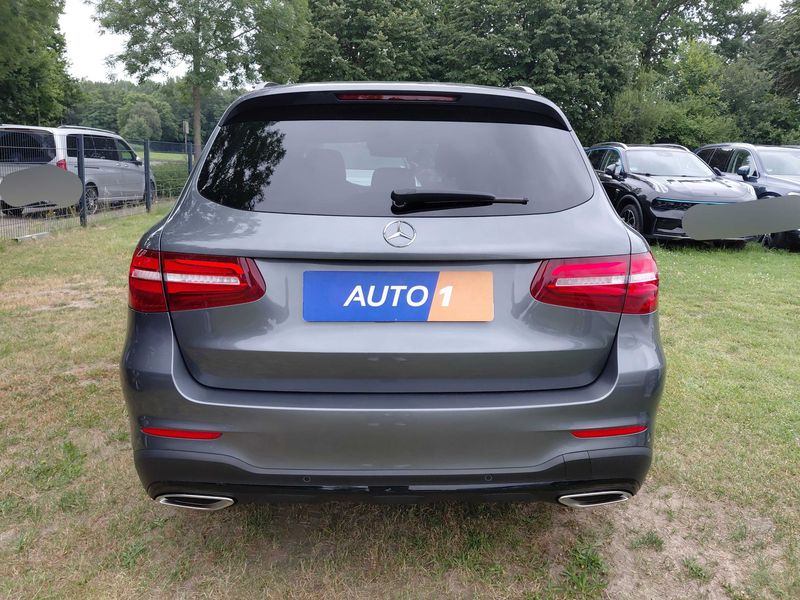 Mercedes-Benz GLC-Klasse GLC 250 4Matic AMG Line — zdjęcie 4