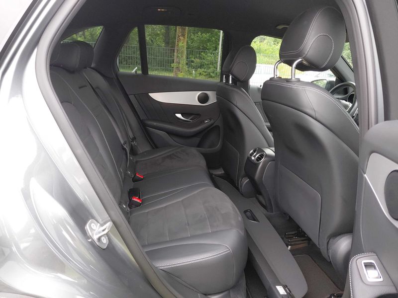 Mercedes-Benz GLC-Klasse GLC 250 4Matic AMG Line — zdjęcie 14