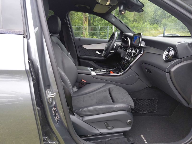 Mercedes-Benz GLC-Klasse GLC 250 4Matic AMG Line — zdjęcie 10