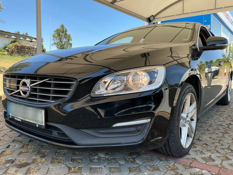 Volvo V60 2.4 D6 Plug-in Hybrid Summum AWD 2018 – снимка 1