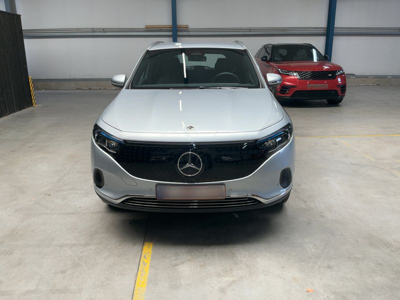 Mercedes-Benz EQA 300 4Matic Progressive — zdjęcie 9