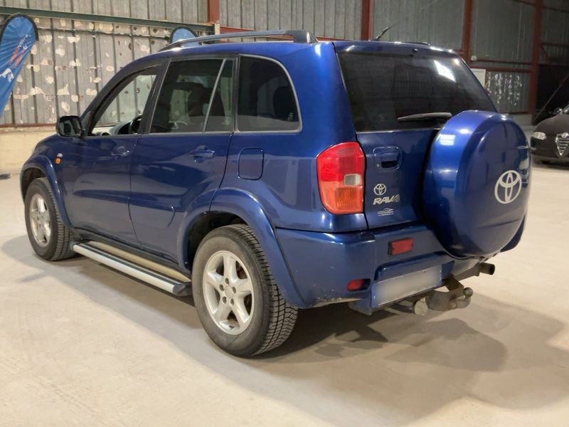 Toyota RAV 4 2.0 D-4D 4x4 2002 – снимка 6