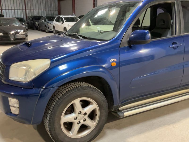 Toyota RAV 4 2.0 D-4D 4x4 2002 – снимка 2