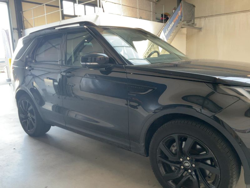 Land Rover Discovery 5 D250 Mild-Hybrid AWD — zdjęcie 8