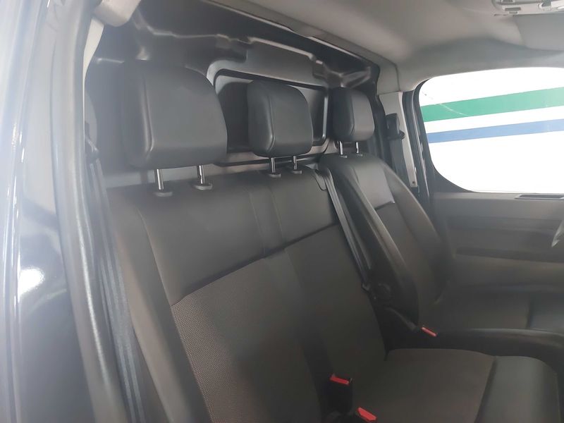 Citroen Jumpy 2.0 Blue-HDi Club M — zdjęcie 13