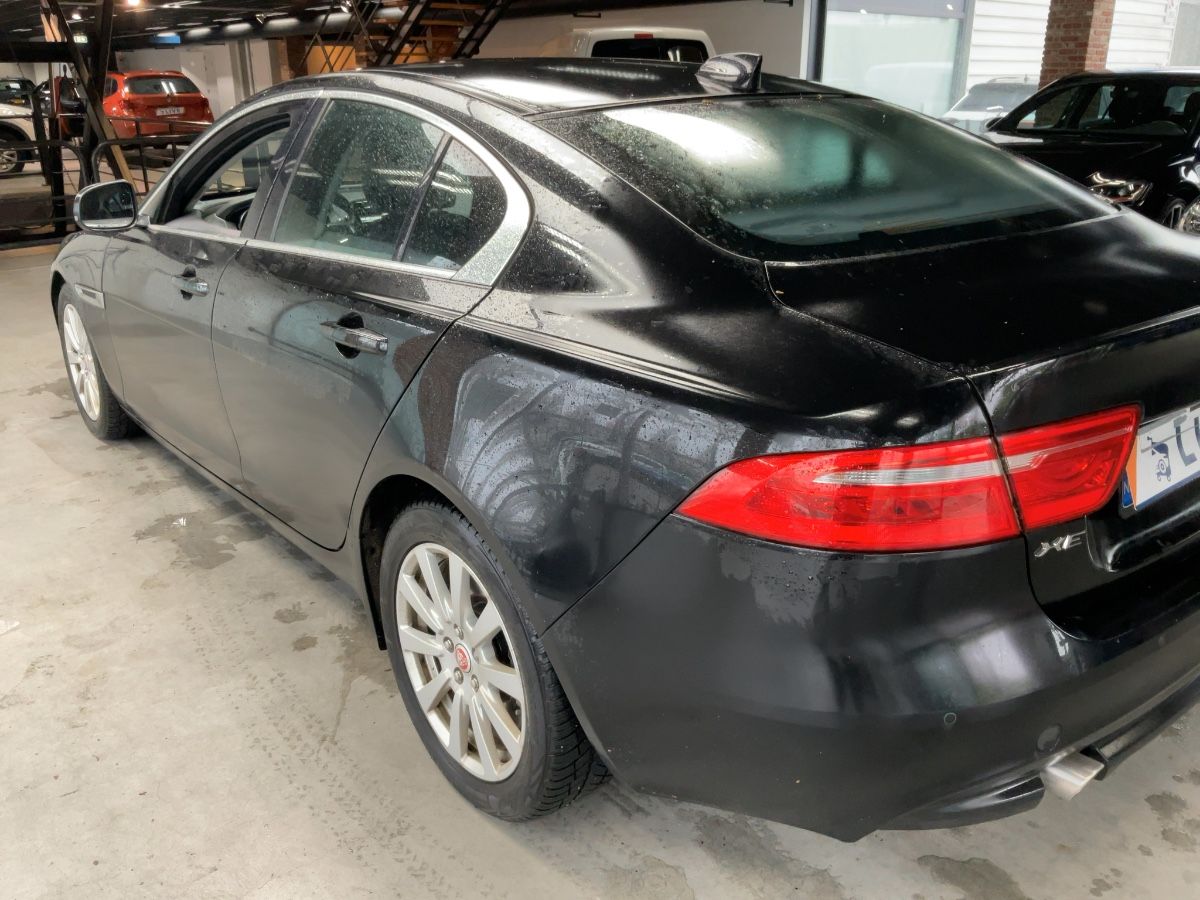 Jaguar XE 2018 — photo 7