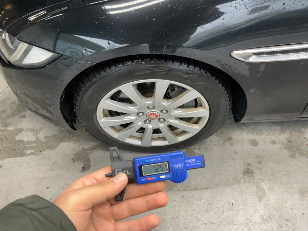 Jaguar XE 2018 — photo 4