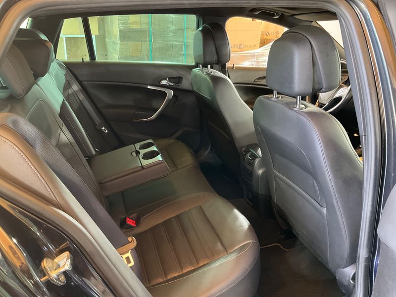 Opel Insignia Sports Tourer 2.0 CDTI Sport 4x4 2016 – снимка 20