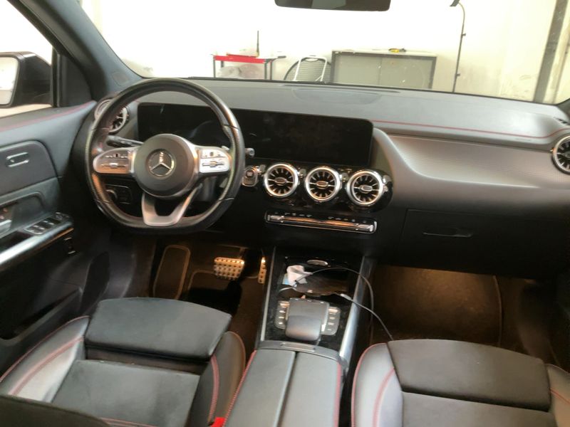 Mercedes-Benz EQA 250 AMG Line — zdjęcie 12