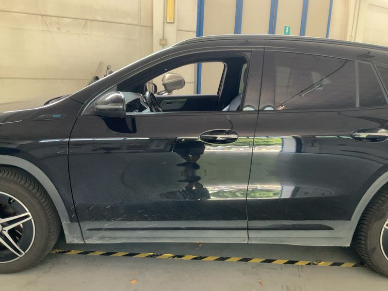 Mercedes-Benz EQA 250 AMG Line — zdjęcie 4
