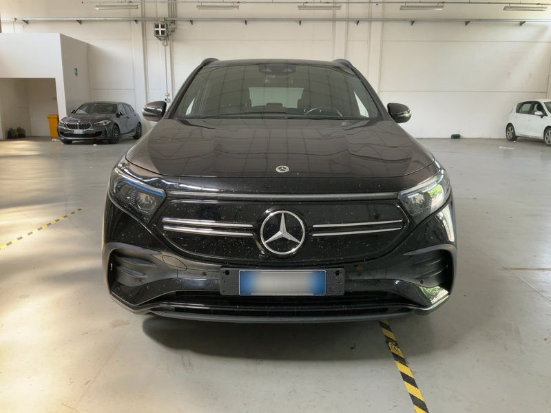 Mercedes-Benz EQA 250 AMG Line — zdjęcie 9