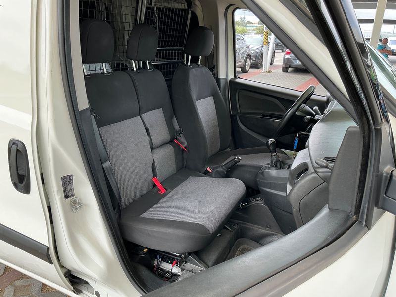 Fiat Doblo 1.3 JTD Basis Maxi Kasten — zdjęcie 11