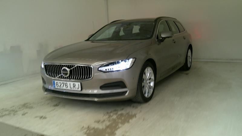 Volvo V90 2.0 B4 Momentum Pro