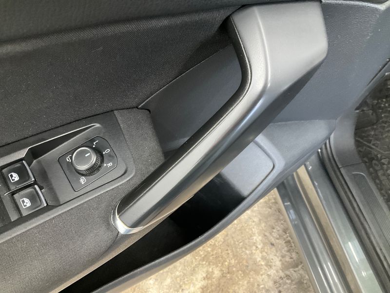 Volkswagen Touran 2.0 TDI Highline BlueMotion Tech 2016 – снимка 32