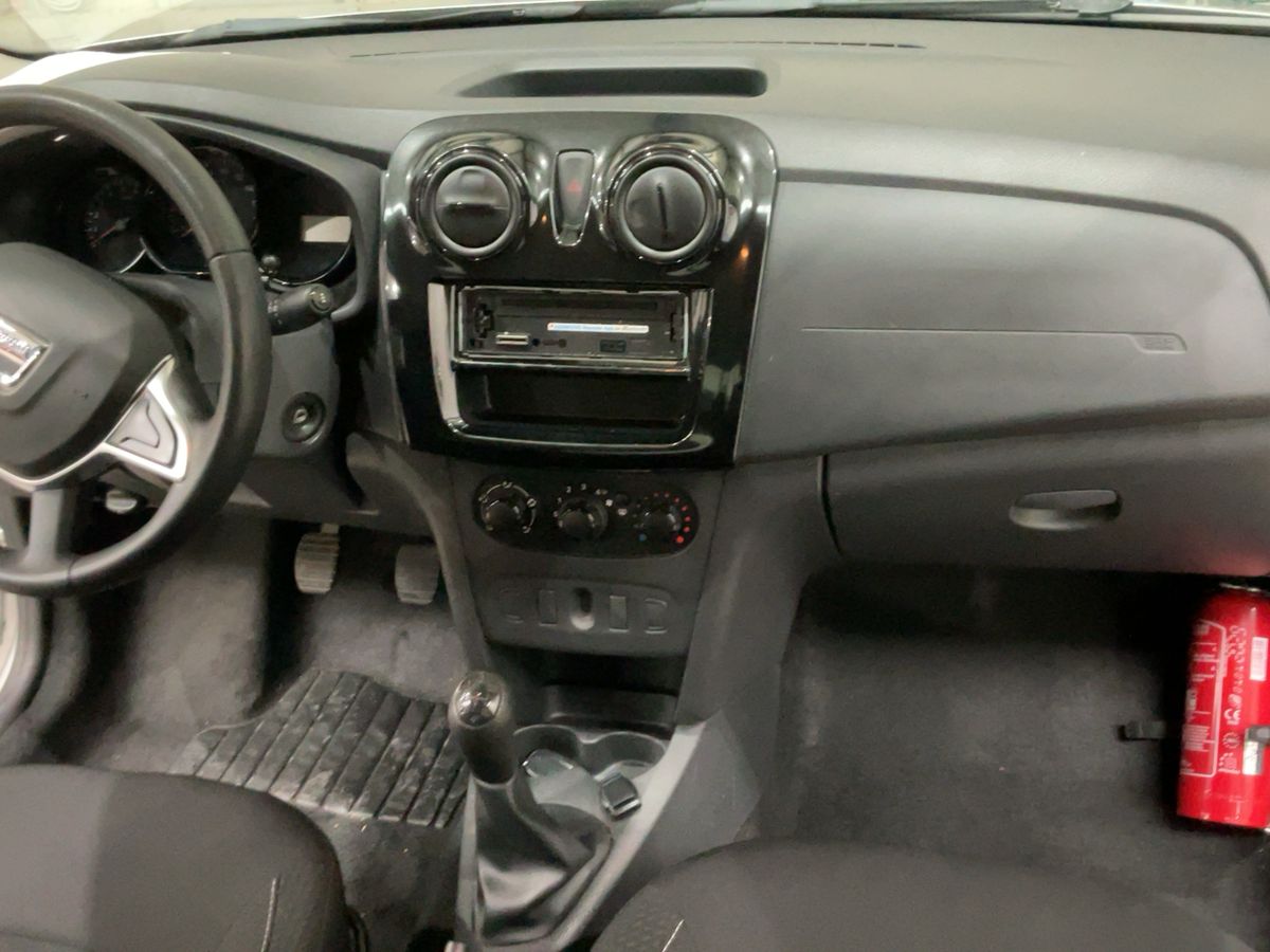 Dacia Logan 2018 — photo 18