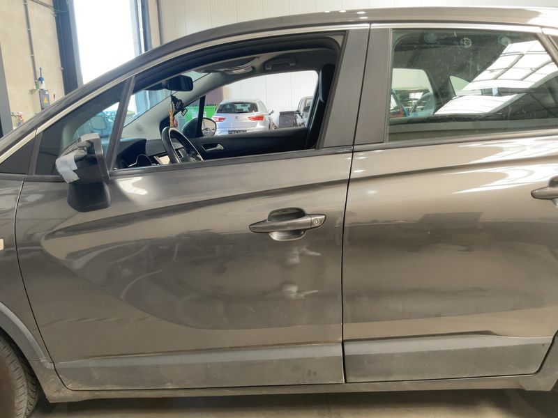 Opel Crossland X 1.2 Turbo Elegance — zdjęcie 4