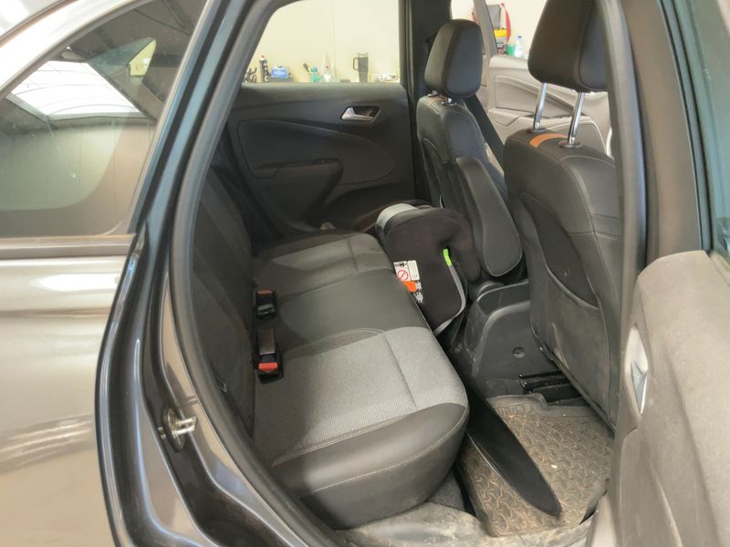 Opel Crossland X 1.2 Turbo Elegance — zdjęcie 14