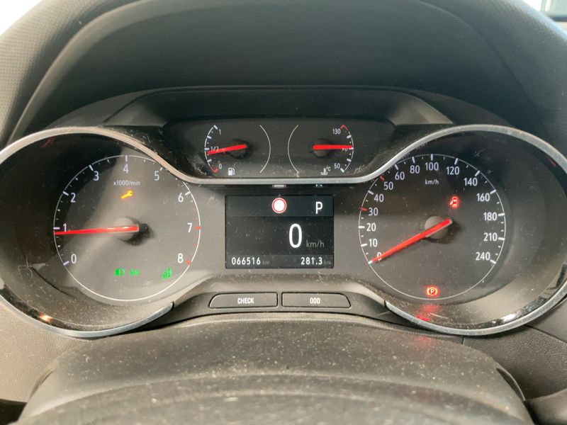 Opel Crossland X 1.2 Turbo Elegance — zdjęcie 13