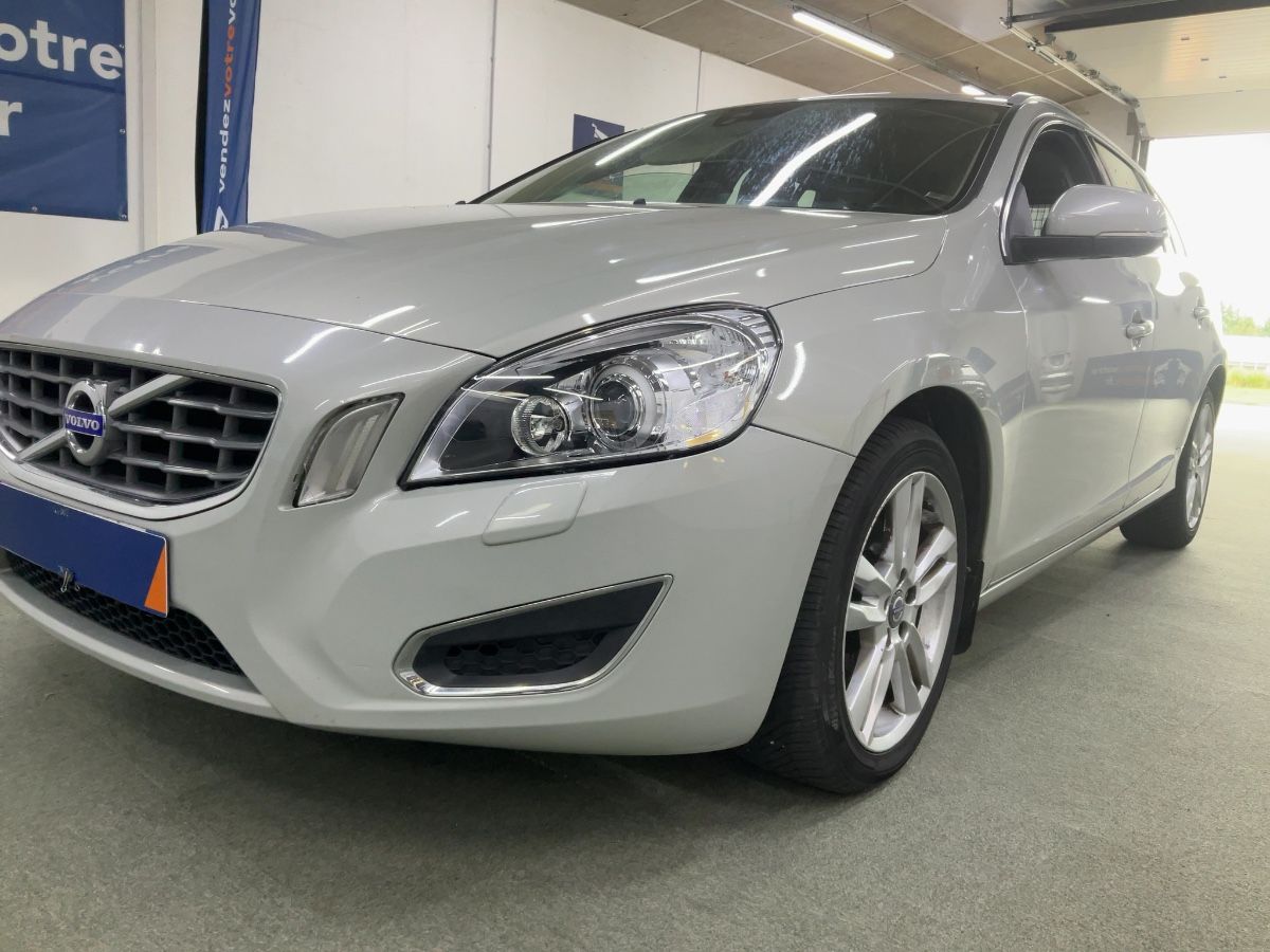 Volvo V60 2.0 D4 Summum