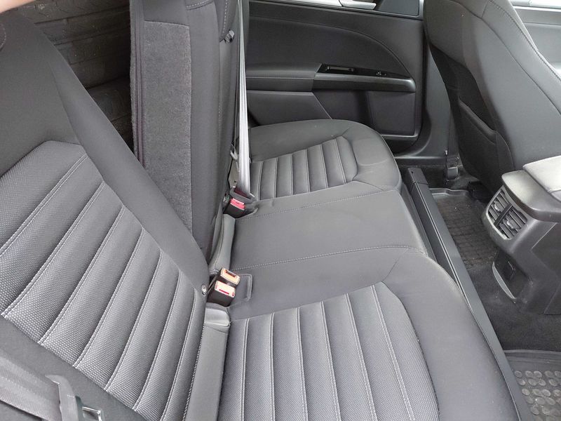 Ford Mondeo 2.0 TDCi Business Edition — zdjęcie 14