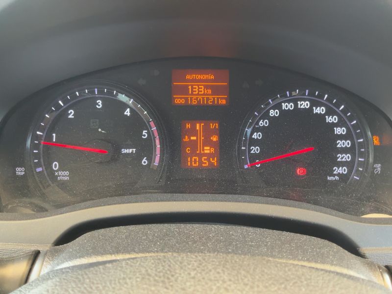 Toyota Avensis 2.0 D-4D Advance — zdjęcie 13
