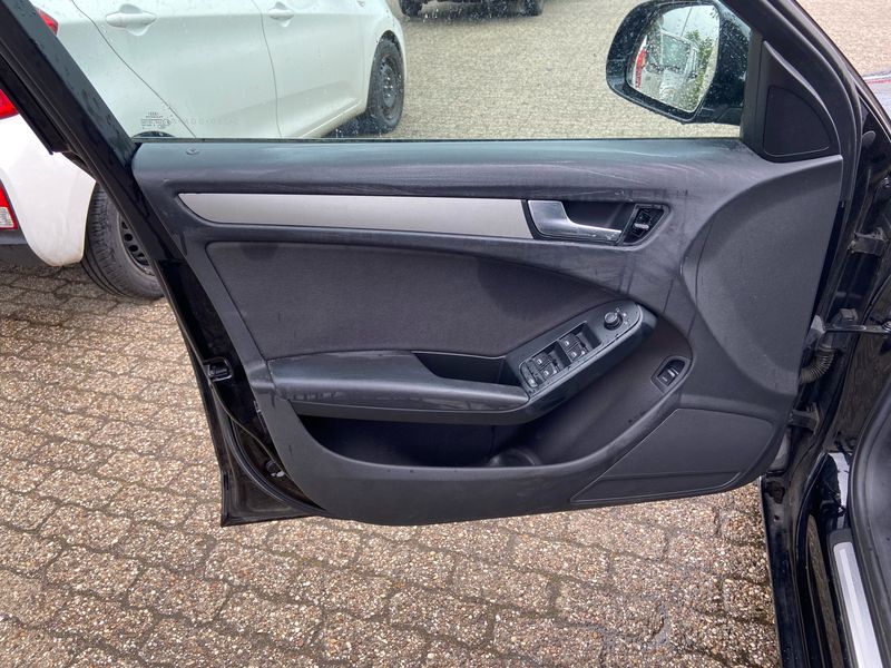 Audi A4 1.8 TFSI Attraction — zdjęcie 23