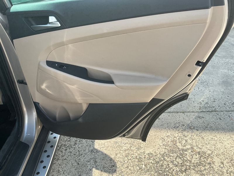 Hyundai Tucson 1.6 TGDI Advantage 4WD 2016 – снимка 26