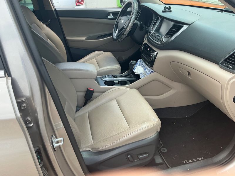 Hyundai Tucson 1.6 TGDI Advantage 4WD 2016 – снимка 16