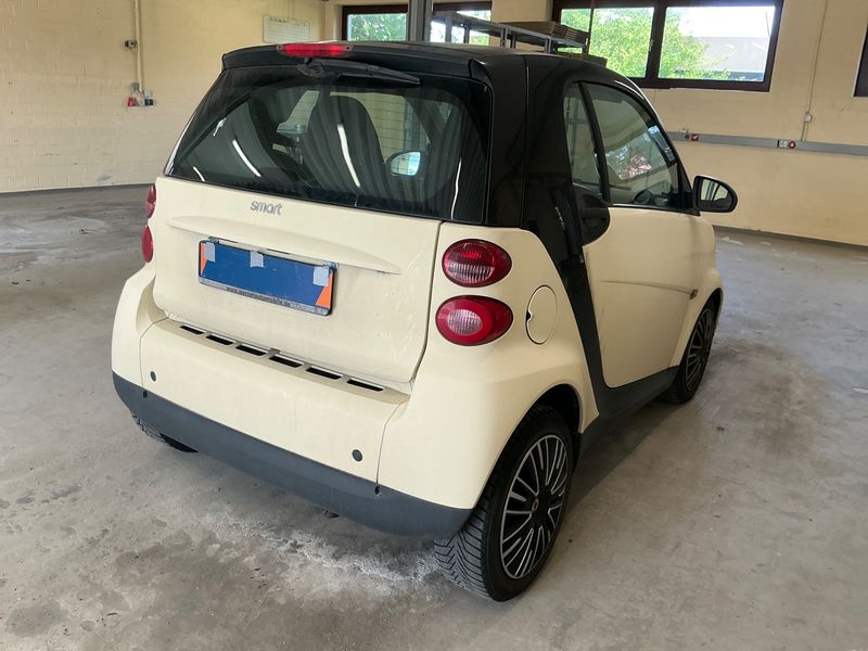 Smart fortwo 1.0 Micro Hybrid Drive pure 2012 – снимка 2