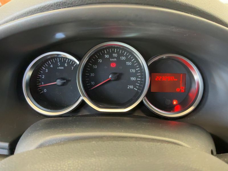 Dacia Logan MCV 1.5 dCi Stepway — zdjęcie 13
