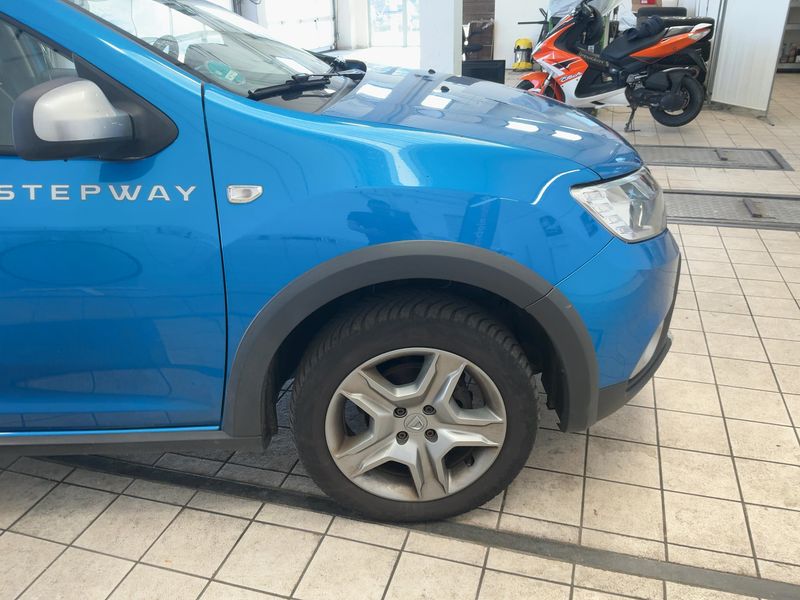 Dacia Logan MCV 1.5 dCi Stepway — zdjęcie 8